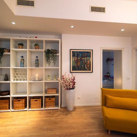 The Lantern Flat - Darsena Area Apartment Milan Luaran gambar