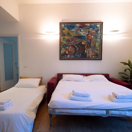 The Lantern Flat - Darsena Area Apartment Milan Luaran gambar