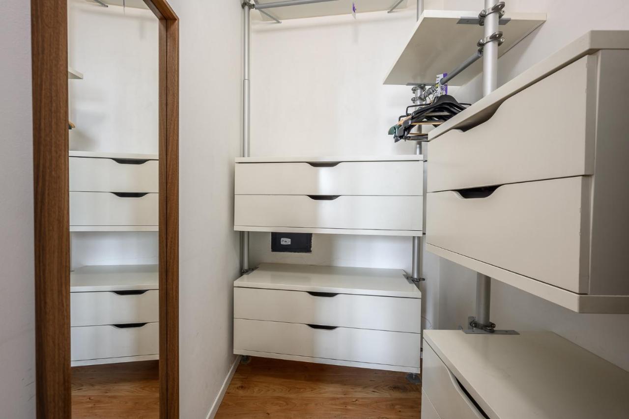 The Lantern Flat - Darsena Area Apartment Milan Luaran gambar