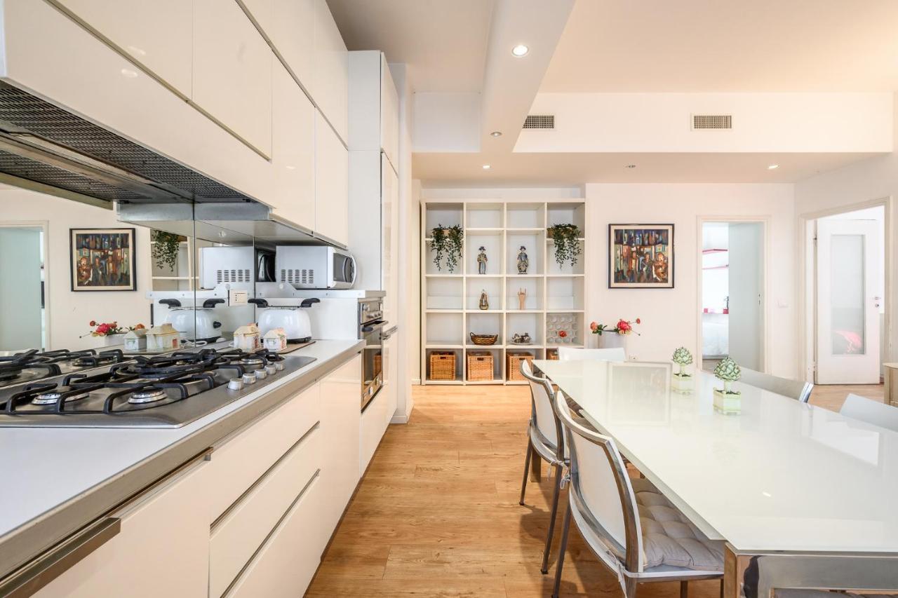 The Lantern Flat - Darsena Area Apartment Milan Luaran gambar