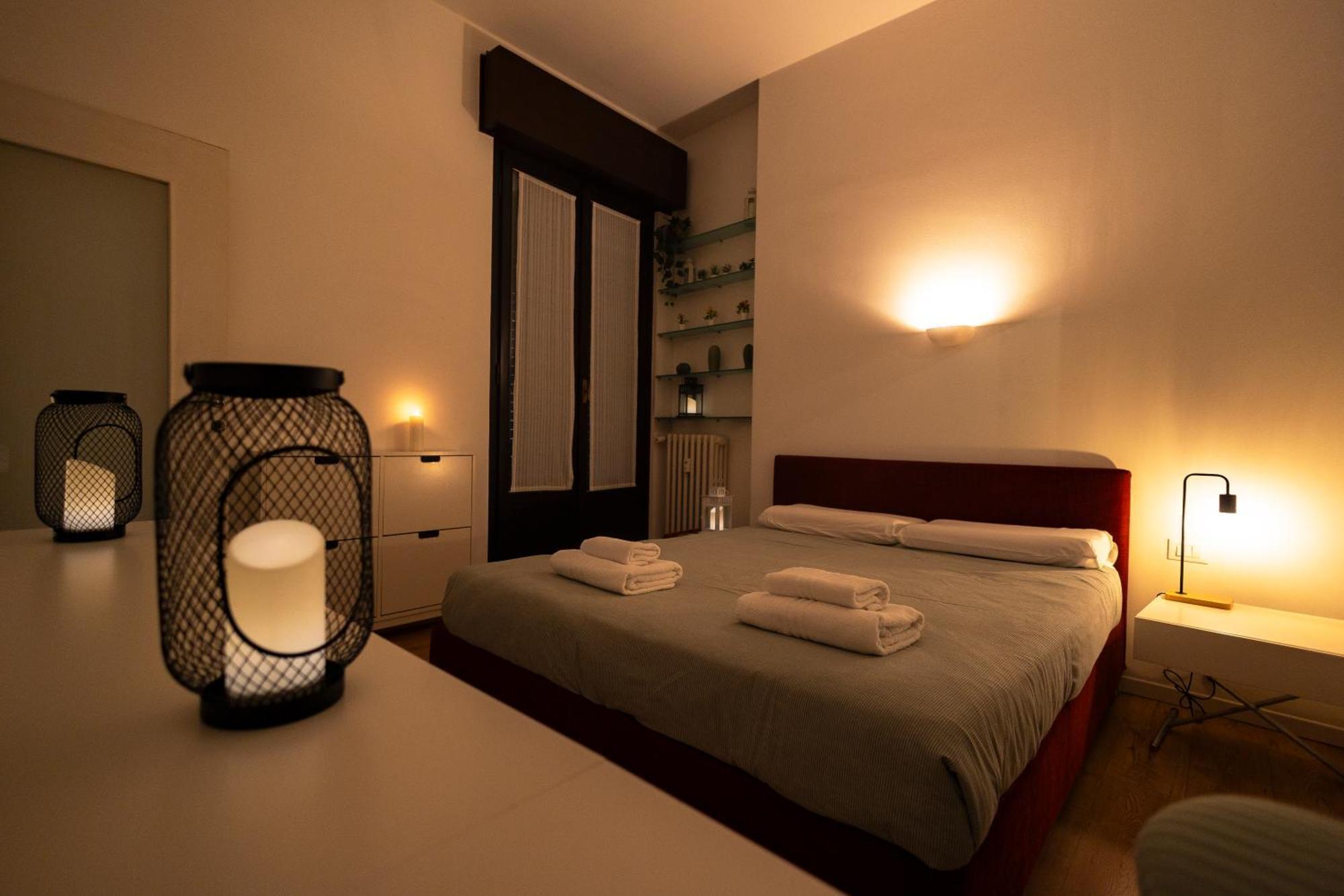 The Lantern Flat - Darsena Area Apartment Milan Luaran gambar