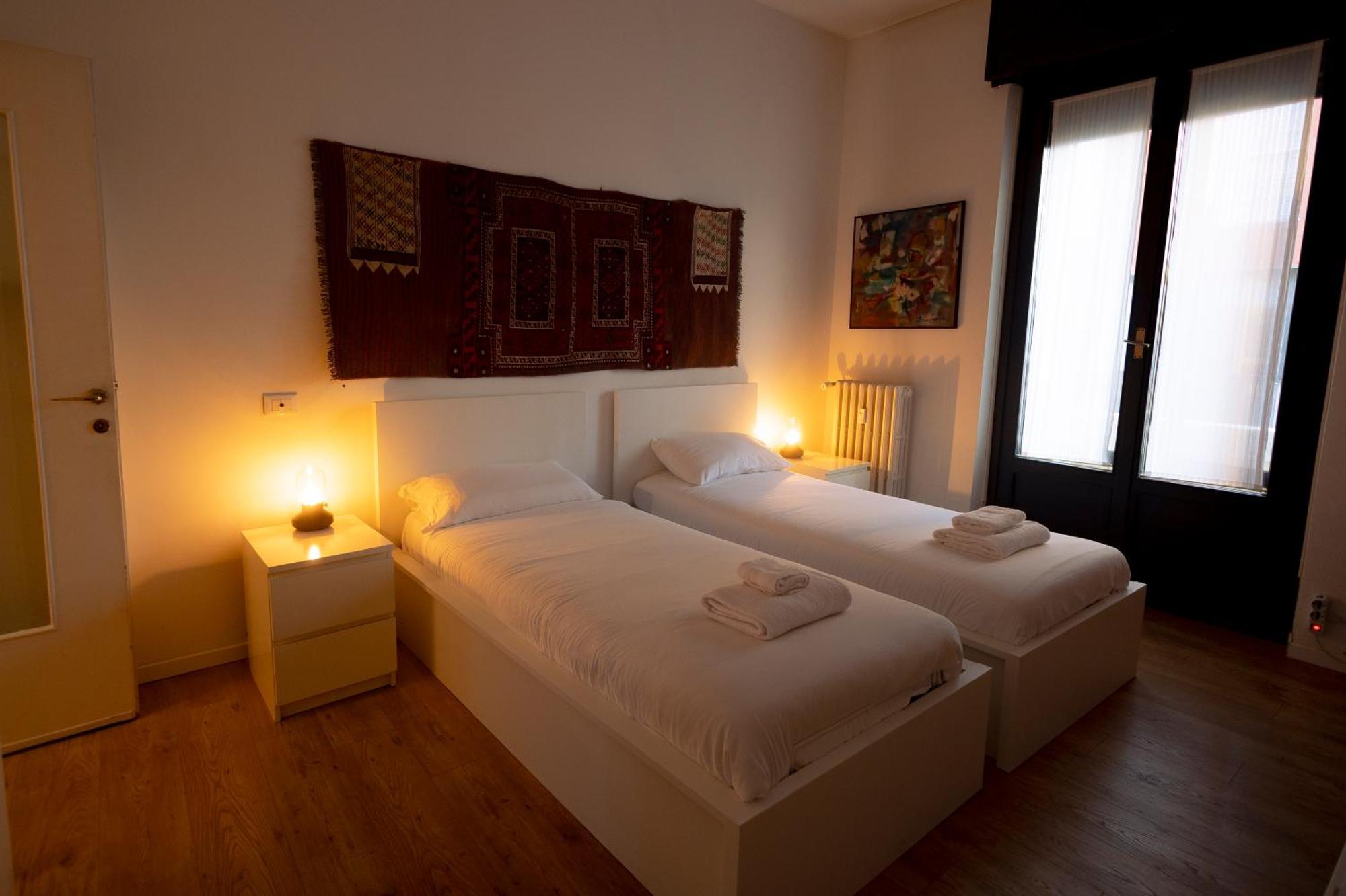 The Lantern Flat - Darsena Area Apartment Milan Luaran gambar